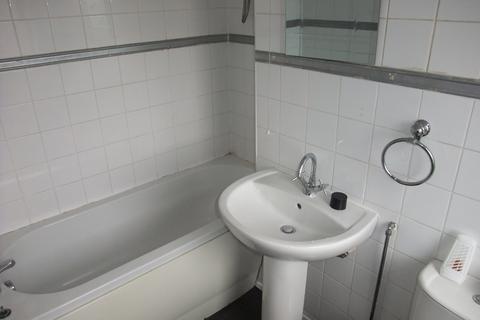 Studio to rent, Westbourne Road, Marsh, Huddersfield HD1