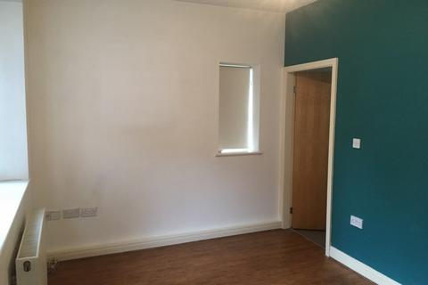 1 bedroom flat to rent, 4 Salters Court, High Street, Hull HU1