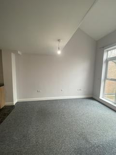 2 bedroom apartment to rent, Apt 41, 334 Cottingham Road, Hull HU6