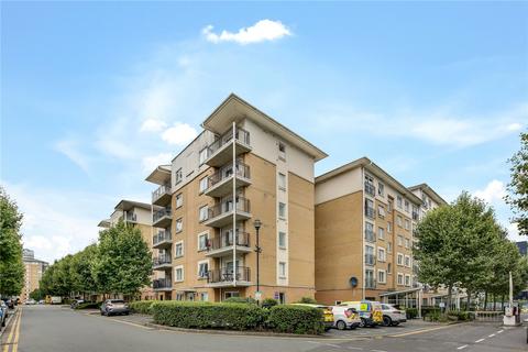 3 bedroom flat to rent - Settlers Court, 17 Newport Avenue, London, E14