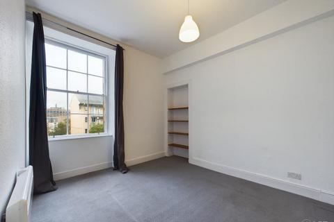 2 bedroom flat to rent, St Marys Street, Old Town, Edinburgh, EH1