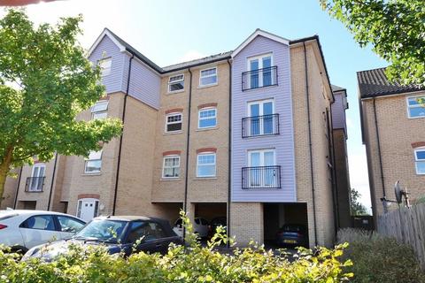 2 bedroom flat to rent, Dobede Way, Soham