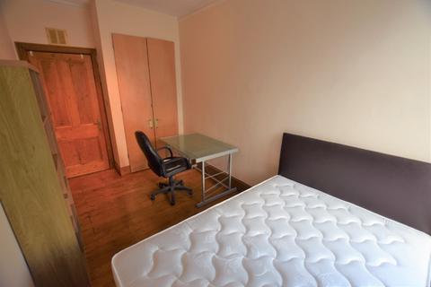 2 bedroom flat to rent, Holburn Street, City Centre, Aberdeen, AB10