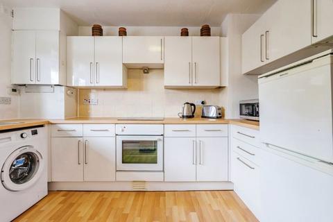 3 bedroom apartment to rent, MORANT STREET, LIMEHOUSE E14