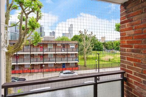 3 bedroom apartment to rent, MORANT STREET, LIMEHOUSE E14