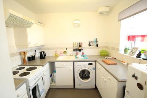 1 bedroom flat to rent - Milton Court, Cross Road, Chadwell Heath, Essex, RM6