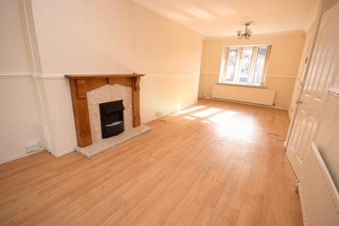 3 bedroom semi-detached house to rent, Yarningale Road, Birmingham B14