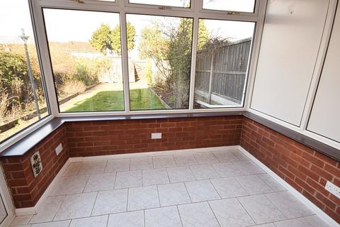 3 bedroom semi-detached house to rent, Yarningale Road, Birmingham B14