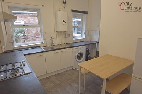 2 bedroom flat to rent, Mapperley Nottingham NG3