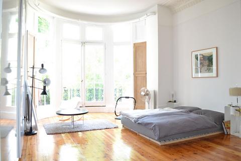 3 bedroom flat to rent, Raised Ground Floor Flat, Belsize Park, London, NW3