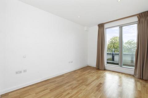 3 bedroom flat to rent, Fortune Green Road, West Hampstead, NW6