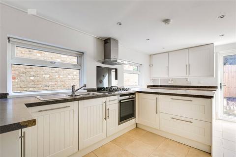 3 bedroom terraced house to rent, Khyber Road, London