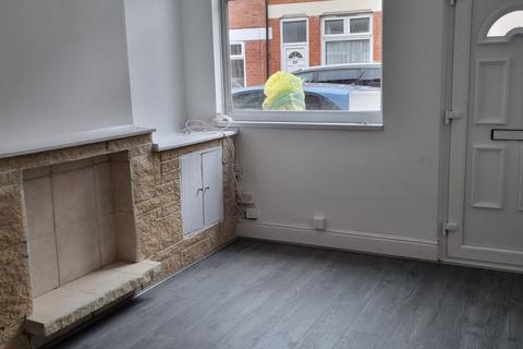 3 bedroom terraced house to rent, Moores Road Off Melton Road Leicester