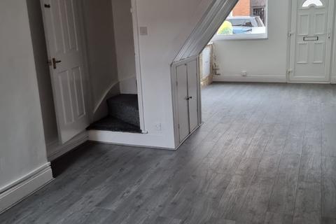 3 bedroom terraced house to rent, Moores Road Off Melton Road Leicester