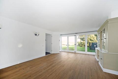 undefined, Wick Road, Wigginton, Hertfordshire