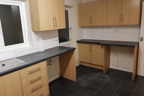 3 bedroom townhouse to rent, Clement Avenue  Leicester