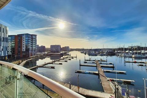 2 bedroom apartment to rent, Neptune Square, Ipswich