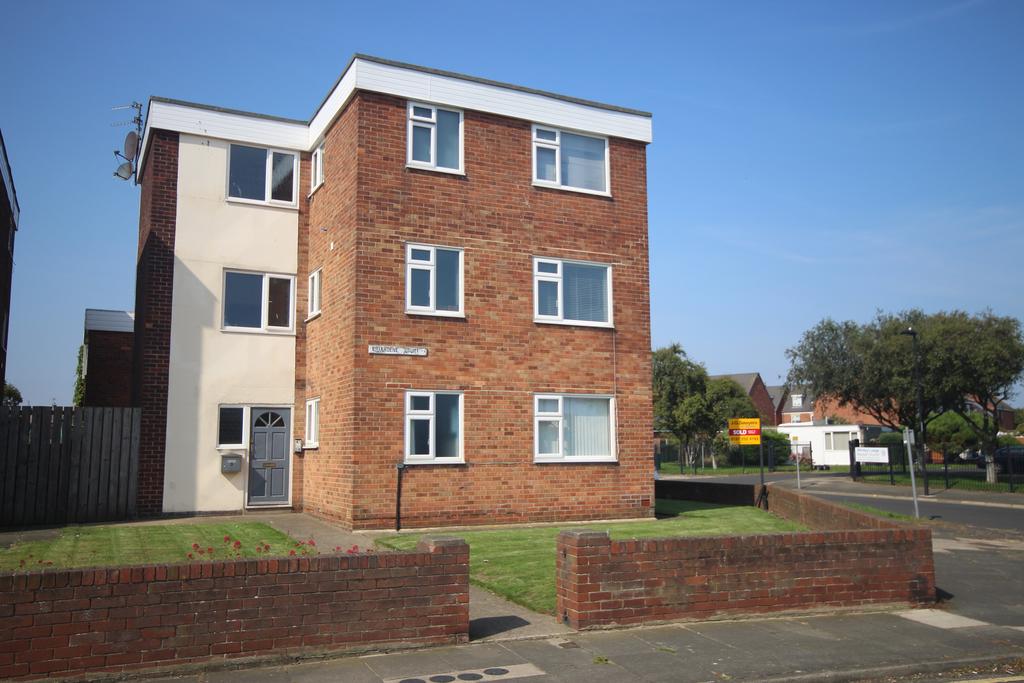 Briardene Court, Whitley Lodge, Whitley Bay, NE26 3HP 1 bed flat £107,500