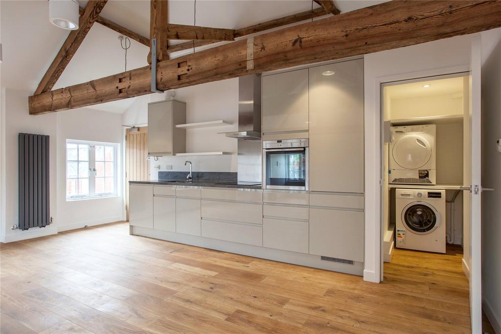 Kitchen/Living Area