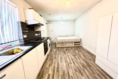 1 bedroom apartment to rent, Chalvey Road West, Slough