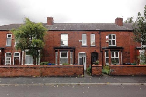 3 bedroom semi-detached house to rent, Yew Tree Road, Withington