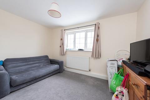 Flat 2, 18 Myrtle Drive, Blackwater, Camberley, GU17 0JL