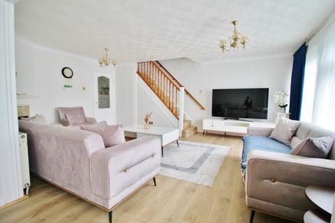 undefined, Maypole Drive, Chigwell IG7