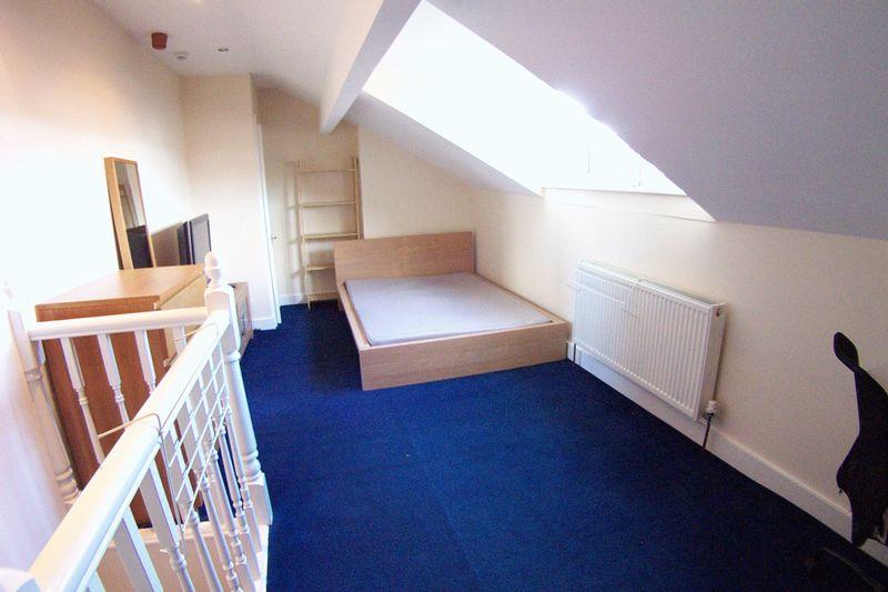 House in Leeds - View 4