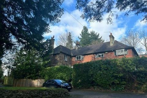 4 bedroom house to rent, Brassey Road, Oxted, Surrey, RH8