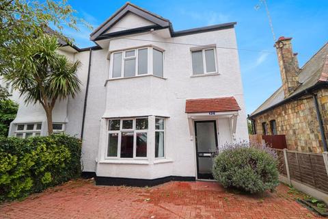 1 bedroom apartment to rent - Leigh Hall Road, Leigh-On-Sea