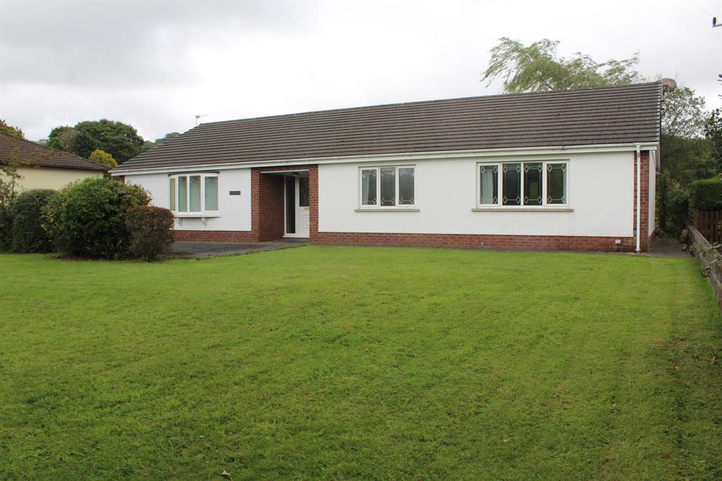 Derwydd Road, Llandybie, Ammanford 4 bed detached bungalow £320,000