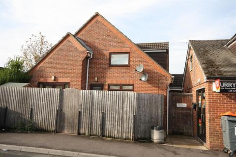 1 Bed Flats To Rent In Coombe Bissett Apartments Flats To Let
