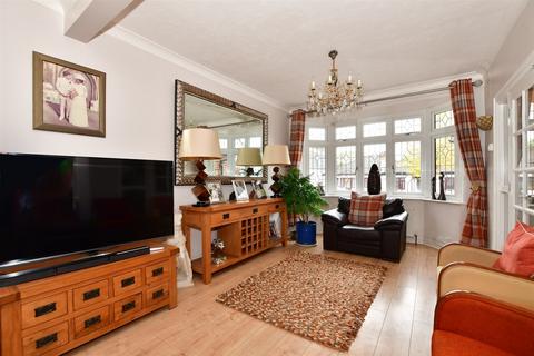 5 bedroom end of terrace house for sale - Vicarage Road, Hornchurch, Essex