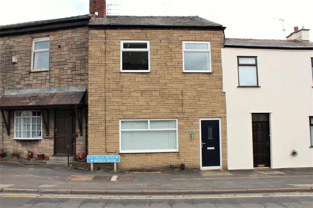 Victoria Road, Walton le Dale, Preston 3 bed end of terrace house £