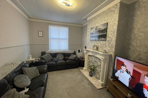 3 bedroom terraced house to rent, Darlington Street, Wigan