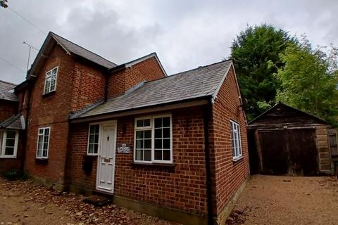 2 bedroom semi-detached house to rent, Pebblehill Road, Betchworth