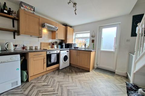 2 bedroom cottage to rent, Church View, Rugeley, WS15 1DZ