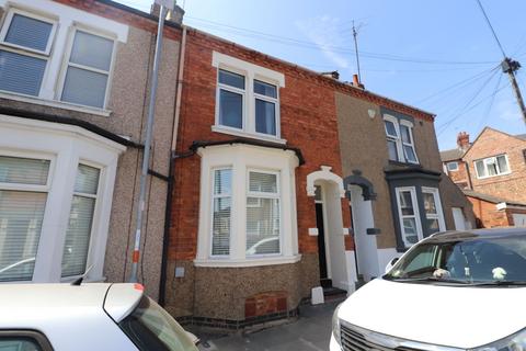 3 bedroom terraced house to rent, Lutterworth Road, Northampton NN1