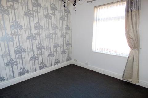 3 bedroom flat to rent, Red House Road, Hebburn