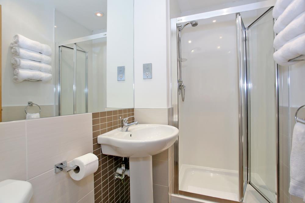 82 e zbathroom