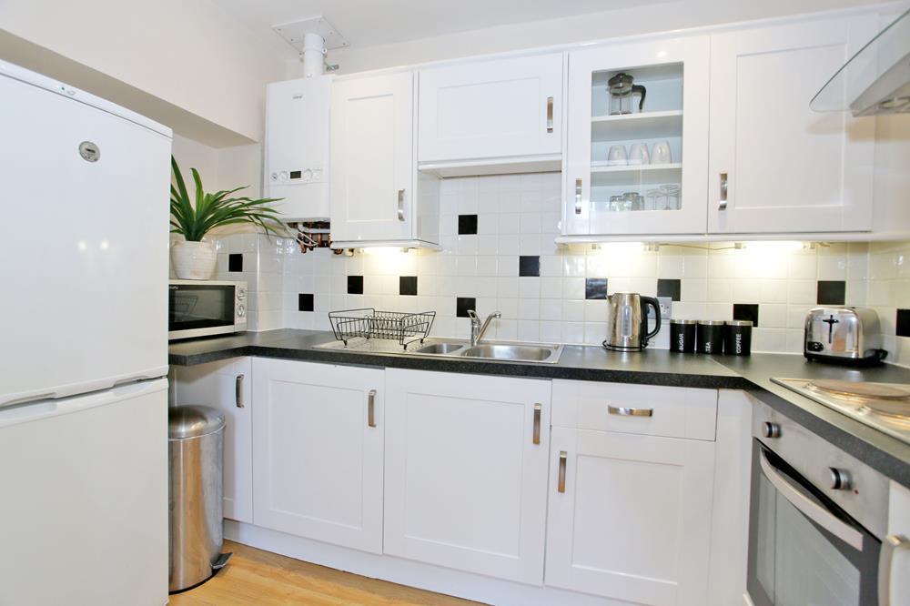 82 E Kitchen
