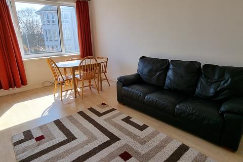 3 bedroom flat to rent, Gray Street, Aberdeen AB10