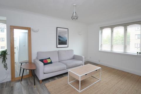 2 bedroom flat to rent, Gallolee, Colinton, Edinburgh, EH13