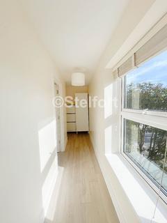 1 bedroom apartment to rent, Holloway Road, London N19