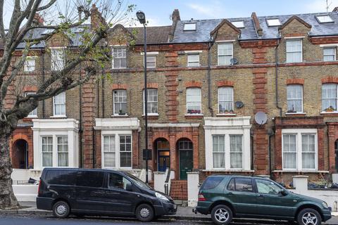 Studio to rent, Elgin Avenue, Maida Vale, London, W9