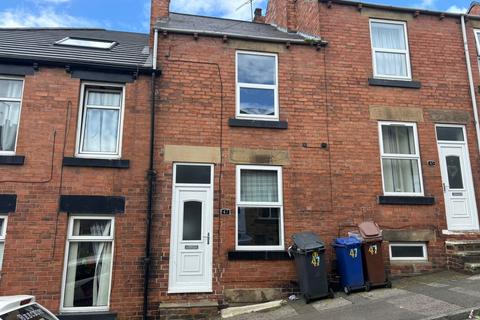 3 bedroom house to rent, Gill Street, Hoyland