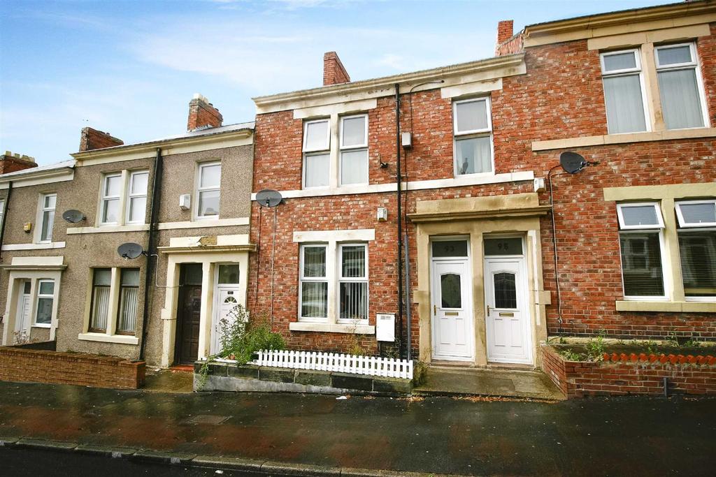 Northbourne Street, Gateshead 2 bed flat £54,000