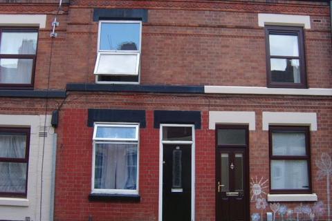 2 bedroom terraced house to rent, Winchester Street