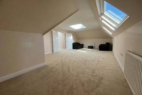 3 bedroom flat to rent, Lansdowne Road, Bournemouth BH1