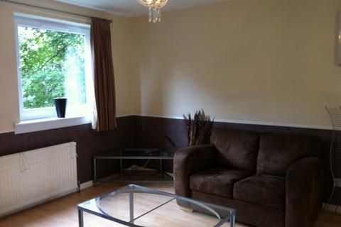 2 bedroom flat to rent, New Johns Place, South Side, Edinburgh, EH8
